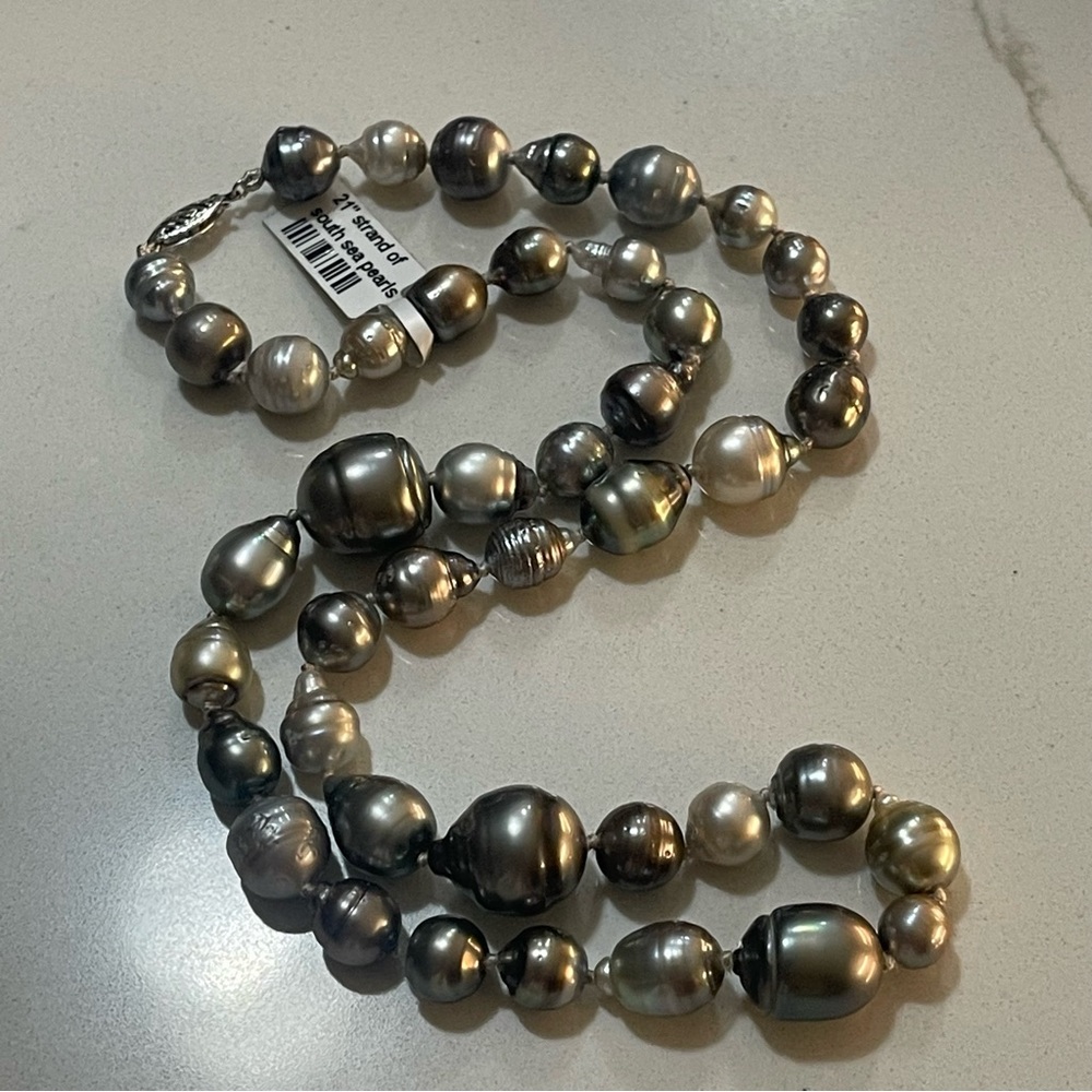 Elegant Natural South Sea Pearl Necklace 21”